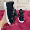 2024 GORĄCE KOLOR Sneaker Buty do koszykówki Niski swobodny modny buty płaskie kobiety na świeżym powietrzu Czarne białe skórzane sporty buty do biegania Trenery Lady 35-45 FD240103