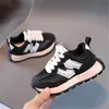 2024 Nieuwe mode kinderschoenen Premium Pu + Mesh Trend Sport Casual schoenen voor jongens en meisjes