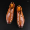 Kleid Schuhe Männer Casual Runde Kappe Brogue Britischen Stil Business Büro Mann Wohnungen Oxfords Für Männliche Formale