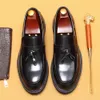 Mocassins masculinos de patente italiana, mocassins artesanais confortáveis de couro genuíno 2023, designer masculino para casamento, sapatos sociais