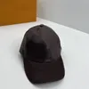 Läder baseball cap designer hatt för män brun kasquette bokstav blommor casual klassisk enkel solskade lyxiga hattar designers kvinnor hög kvalitet hj026