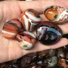 Dekoratif figürinler 40-60mm doğal SARDONYX Carnelian Kuvars Kristal Akik Tülbeli Kaya Taşı Reiki Örneği