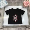 Nya Baby T-shirts Summer Colorful Logo Child Tees Storlek 100-150 Designer Kids Clothes Boys Girl Cotton Sleepe Jan20