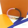 Accessori Bracciali Europa America Lady Round Stampa Fiore Due colori Design Bracciale in pelle Daily Confidential Escape Bracciale rigido