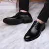 Robe chaussures automne affaires hommes oxfords ensemble de pieds noir marron mâle bureau mariage pointu décontracté cuir respirant