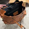 Borsa zaino da uomo di design più venduto Borsa di tendenza della moda di lusso Zaini da viaggio di lusso con ricamo da uomo Borse casual durevoli in morbida pelle Zaini a doppia spalla