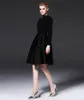 Robe noire polyvalente de styliste classique de Style Hepburn, jupe amincissante, nouvelle mode printemps, automne, été, Europe et amérique