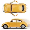 Simulazione Squisita Fonde sotto pressione Veicoli giocattolo 1967 Retro Classic Beetle RMZ città 1/36 Collezione in lega Modello di auto Regali di Natale 240118