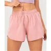 Женские шорты для йоги Lu-33 Hotty Hot Pants Pocket Quick Dry Speed Up Спортивная одежда Спортивная одежда Дышащий фитнес Легги с высокой эластичной резинкой на талии 92