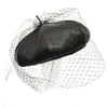 Affascinante cappello nero berretto francese in pelle chic con velo in rete spettacolo berretto berretto da donna a doppio strato 240125