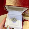 Ringdesigner ring lyxiga ringar smycken fast färg bokstav diamant design ringar julklappar smycken temperament mångsidiga stilar presentförpackning storlek 6-9 trevligt