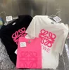 LW Primavera/Verano 23, nueva camiseta con patrón de letras bordadas para toalla para mujer, negro, blanco, rosa, SML, tendencia de moda, ropa 455