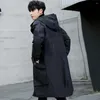 メンズジャケット韓国ファッションロングジャケットフードと純粋な黒いフード付きウィンドブレイカーオーバーコート秋の大きなポケット大規模