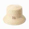 Bérets Femmes Luxe Paille Seau Chapeaux Avec Lettres De Mode Été Protection UV Plage Dames Soleil En Plein Air