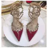 Shoes Valent Summer Designer Pump Heel New Studs v Family Rivet Pointed Thin High Heels Versatile Three Band Toe Sandals