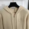 giacca da donna firmata moda lussuosa Lettera sul petto cardigan in maglia a maniche lunghe con cappuccio cappotto con doppia cerniera indumento superiore di alta qualità 24 gennaio