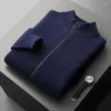 Pulls pour hommes Rongyi automne / hiver pull cardigan en laine mérinos avec fermeture à glissière à demi-col haut couleur unie veste de manteau rembourrée tricotée