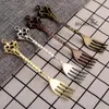 أدوات المائدة Balleenshiny 1PC Retro Crown Mini Fruit Fork Vintage Cake Cake Melon جميل المطبخ الأدوات الطاولة الهدية ديكور المقهى