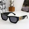 Designersunglasses för kvinnor och män UV Cat Eye Solglasögon trendiga bokstäver