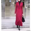 Kvinnors trenchrockar Autumn Winter Wine Red Long Wool Coat med Belt Women Warm Cashmere Elegant Windbreaker Ytterkläder Casaco Feminina