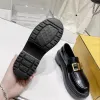 10A najwyższej jakości buty platformy Dziewczyna Święta podróż swobodne buty 2024 Nowy luksusowy projektant czarny płaskie skórzane gumowe mokasyny