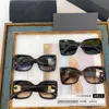 La nouvelle grande boîte de style vacances de la marque de créateurs de lunettes de soleil Xiaoxiang est populaire sur Internet et le même tableau personnalisé Ch5494 U7UY