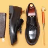 Mocassins masculinos de patente italiana, mocassins artesanais confortáveis de couro genuíno 2023, designer masculino para casamento, sapatos sociais