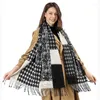 Foulards Vintage Houndstooth Knit Wrap Femmes Cachemire doux et châle Hiver Couverture chaude en plein air Longue laine Pashmina Écharpe Glands