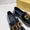 10A najwyższej jakości buty platformy Dziewczyna Święta podróż swobodne buty 2024 Nowy luksusowy projektant czarny płaskie skórzane gumowe mokasyny