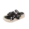 Sandaler 38-39 målade hem mjuka tofflor Sandal för strandkvinnorna Summer 2024 Sneakers Sport Vietnam Clearance Teniz