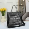 Designer Totes Clear PVC Stor märkt Tote Bag Designer Mesh Axel Purses Transparenta Women Jelly Hand Bag Casual Beach SH276J