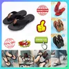 Gratis frakt Lyxmetalliska Slide Sandals Designer Slides Man Women's Slippers Shoes Anti Slip Wear-Resistent Light Weight Summer Flip Slipper