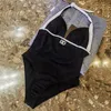 Klassiska baddräkter designer bodysuits bikini kvinnor sexig en bit badkläder pool strandbaddräkt