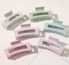 Stor storlek Frosted Hair Claws Candy Color Geometric Hairpin Square Hollow Acetate Hair Clamps Banana Grips Hair Accessories9096433