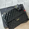 Zaino nero in pelle verniciata Star 24C Borsa a tracolla da donna di design da 31 cm Borsa in pelle con diamanti in oro con fibbia hardware di lusso Borsa a tracolla Borsa da viaggio Borse da viaggio