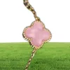 Korean version simple fashion pink shell slightly inlaid with four leaf clover women039s bracelet light luxury high sense niche5105380