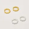 Orecchini Huggie Hoop granulati in argento sterling 925 color vermeil oro 18 carati