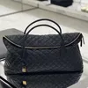 New Es Giant Travel Bag 2023 tote In Quilted Leather Black Maxi Supple Bag Metal Hardware Zip Closure Top Handles And A Lock In A 306h