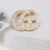 Simple Designer Brand Double Letter Brooches Geometric Bronze Sweater Suit Collar Pin Brooche Fashion Mens Womens Crystal Rhinestone Pearl Brooch Wedding Jewelry