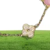 Version coréenne Simple Fashion Pink Shell légèrement incrusté de quatre feuilles Clover Women039s Bracelet Luxury Luxury High Sense Niche9223730