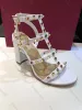 2024 Ny lyxdesigner High Heel Sandals Shoes Womans Sandal Top Quality With Box Designer Shoe Lady Summer Leather Rivet Loafer Sandale Travel Party Fashion Heels