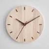 Horloges murales Horloge murale en rondins mode créative salon nordique moderne minimaliste horloge en bois tenture murale en bois massif minimaliste muet