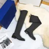 Botas de cuissard de cuero con elevación de tierras bajas de 35 mm Resbalón en gamuza elástica Bota de muslo Punta redonda Botines de moda Mujer Zapatos de diseñador de lujo Calzado de fábrica 2024
