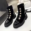 Luxur Pearl Metal Buckle Women Designer Ankelstövlar Franska varumärke Kvinnor Tjock Sole Martin Boots Snow Boots Luxury äkta läder Lady Flat Heel Knight Boot