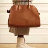 Femmes The Row Sac en cuir Margaux15 Botes de grande capacité Luxury Margaux 10 Handbag Park Tote Designer Camdem Flat Sprpe Strap Ferme Soft Terrasse Purse