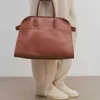 Femmes The Row Sac en cuir Margaux15 Botes de grande capacité Luxury Margaux 10 Handbag Park Tote Designer Camdem Flat Sprpe Strap Ferme Soft Terrasse Purse