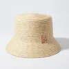 Bérets Femmes Luxe Paille Seau Chapeaux Avec Lettres De Mode Été Protection UV Plage Dames Soleil En Plein Air