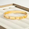 Designer-C-Arter-Armband, leicht, Live-Streaming, luxuriöses High-End-Armband aus 18 Karat Gold mit Karte mit zehn Diamanten, das nicht verblasst, einfach und Nischen-OUKO