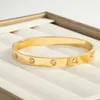 Pulseira de designer C-arter Transmissão ao vivo leve e luxuosa pulseira de ouro 18k de alta qualidade com cartão de dez diamantes para casa que não desbota simples e nicho 4N35