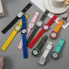 Orologio al quarzo con cintura oceanica multicolore di vendita caldo S8 coppia di studenti sportivi nuovi uomini in silicone a doppio pulsante